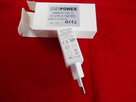 Enerpower EP-10W-B Akku Netzteil Ladegerät Netzstecker (5V) mit USB-Ausgang