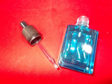 blaue Glasflasche eckig 30ml mit Pipette