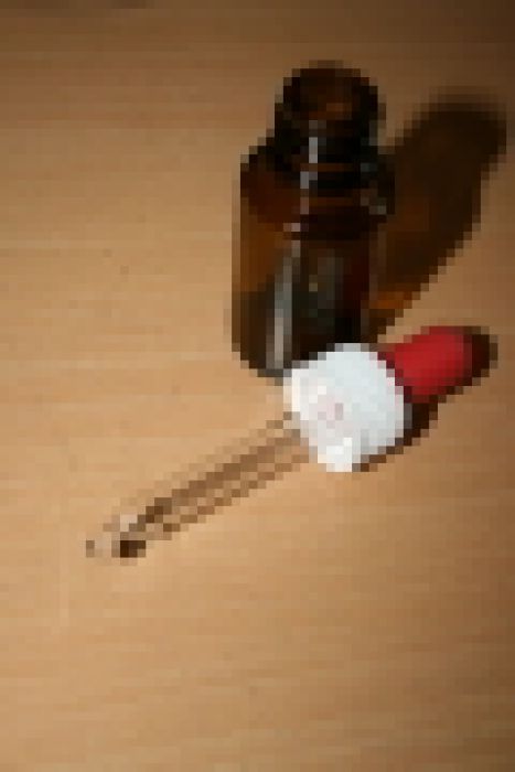 1 Stück 15ml Braunglasflaschen mit Pipetierverschluß